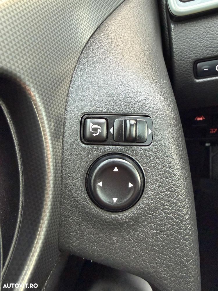 Nissan Qashqai 1.3 DIG-T DCT TEKNA - 32