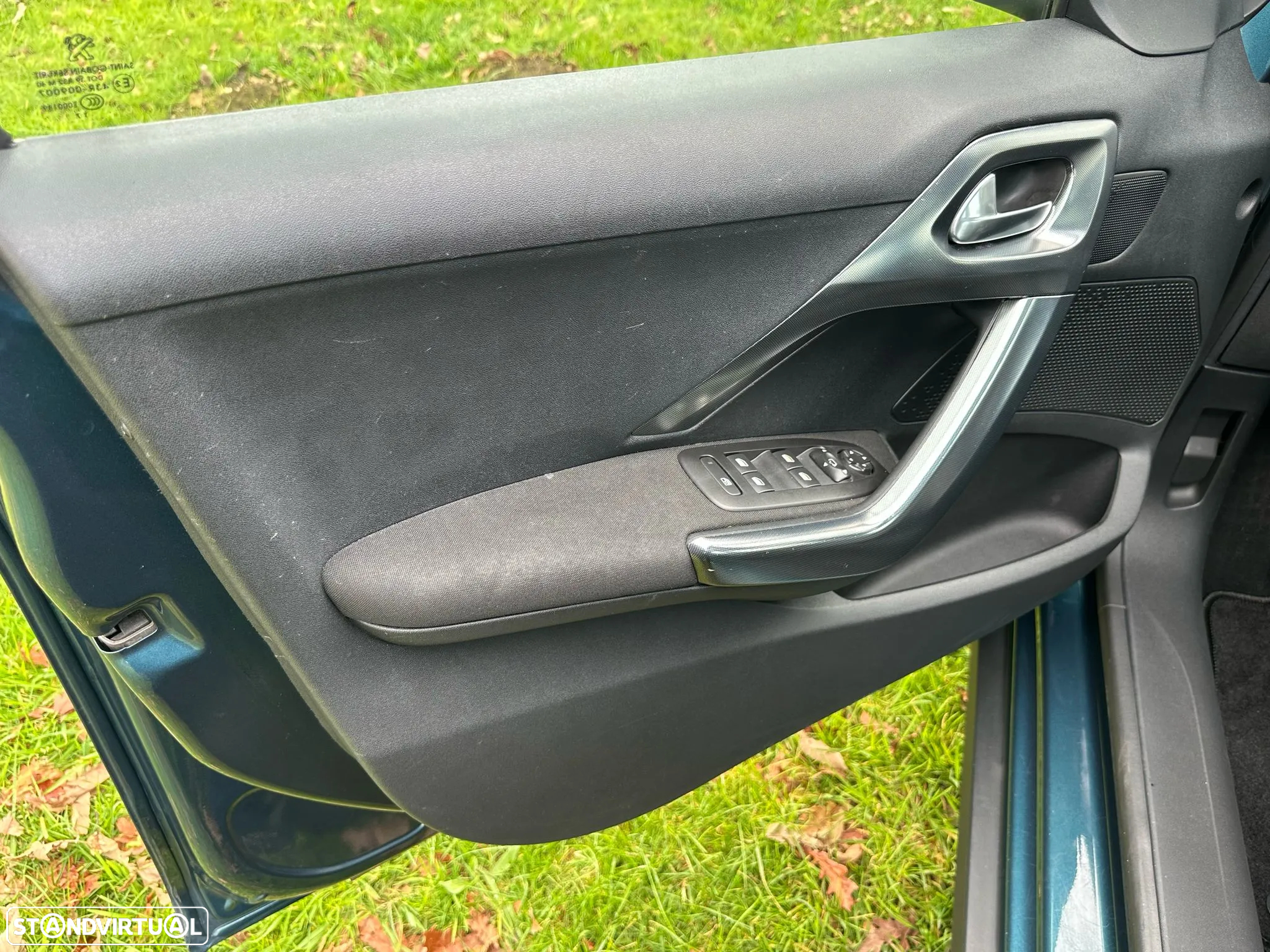 Peugeot 2008 1.6 BlueHDi Allure - 9