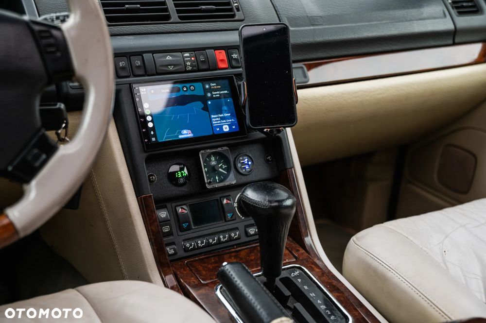 Land Rover Range Rover - 16