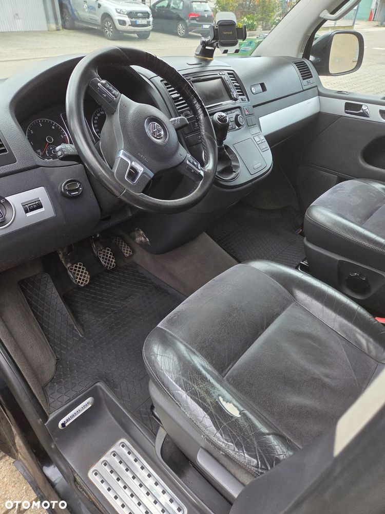 Volkswagen Multivan - 8