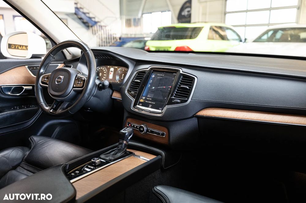 Volvo XC 90 D5 AWD Geartronic Inscription - 8