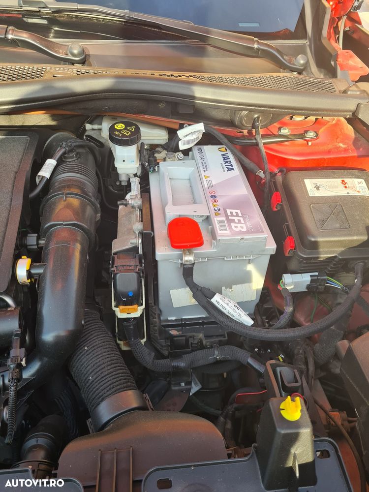Peugeot 2008 - 8