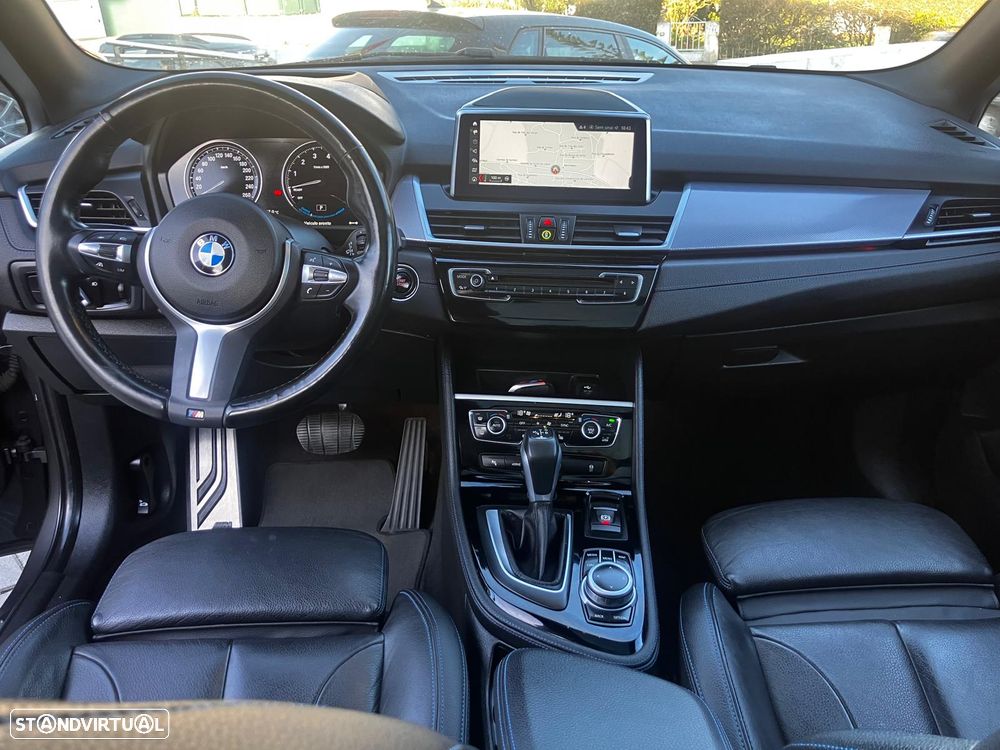 BMW 225xe Active Tourer - 11