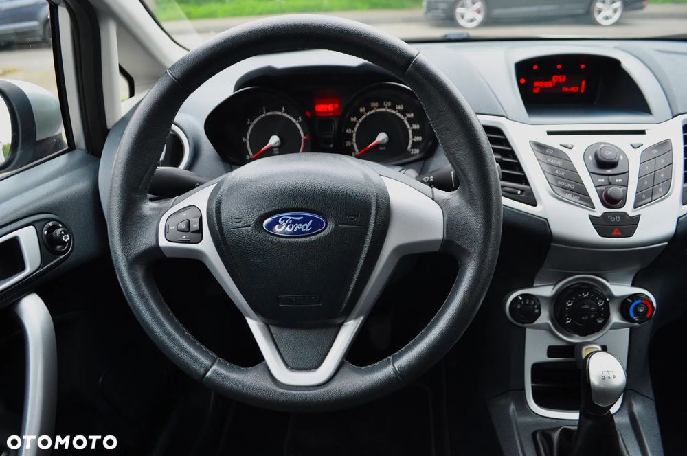Ford Fiesta 1.25 Ambiente EU5 - 12