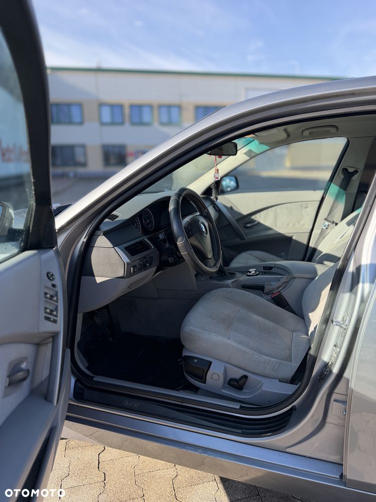 BMW E60 2006 photo 5