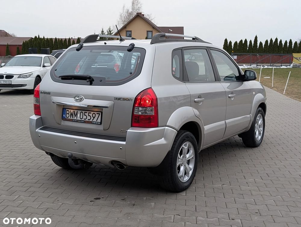 Hyundai Tucson 2.0 4WD GLS - 15