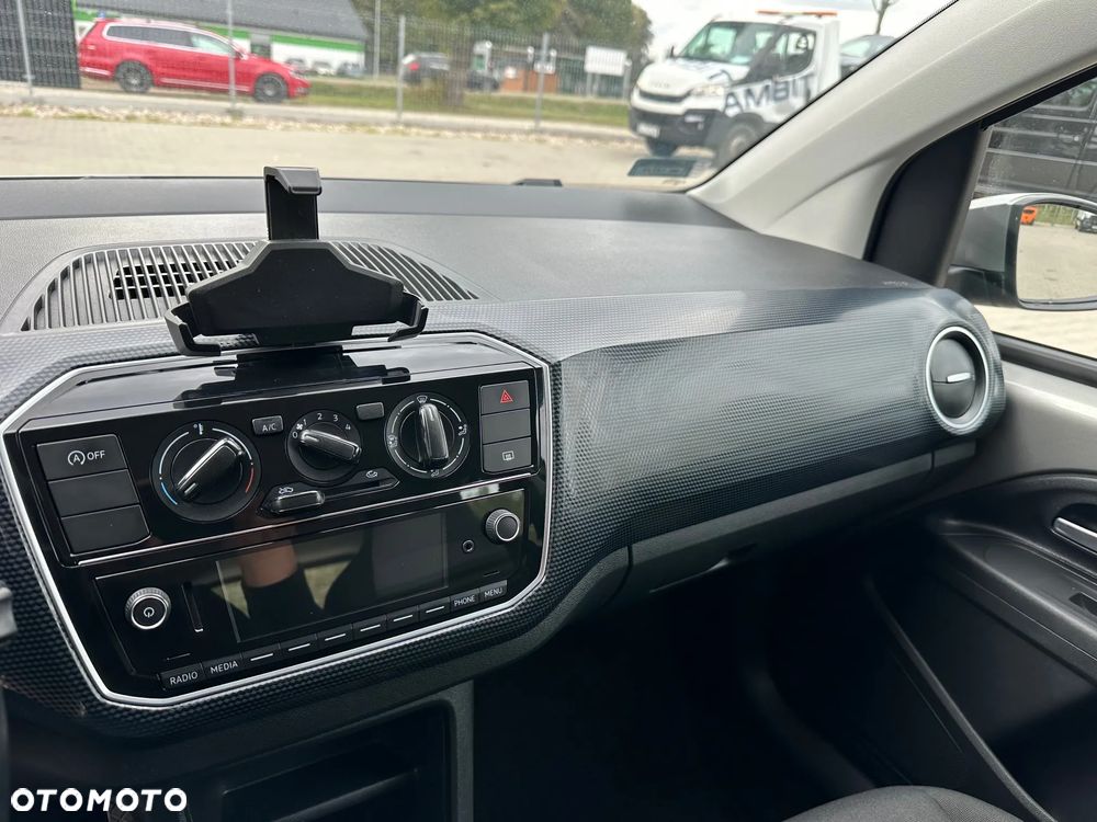 Volkswagen up! - 12