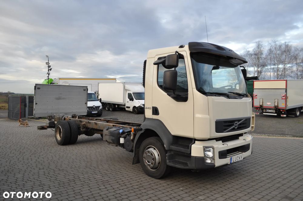 Volvo FL12 240km Rama 6,7m. Rozstaw 4,7m - 3