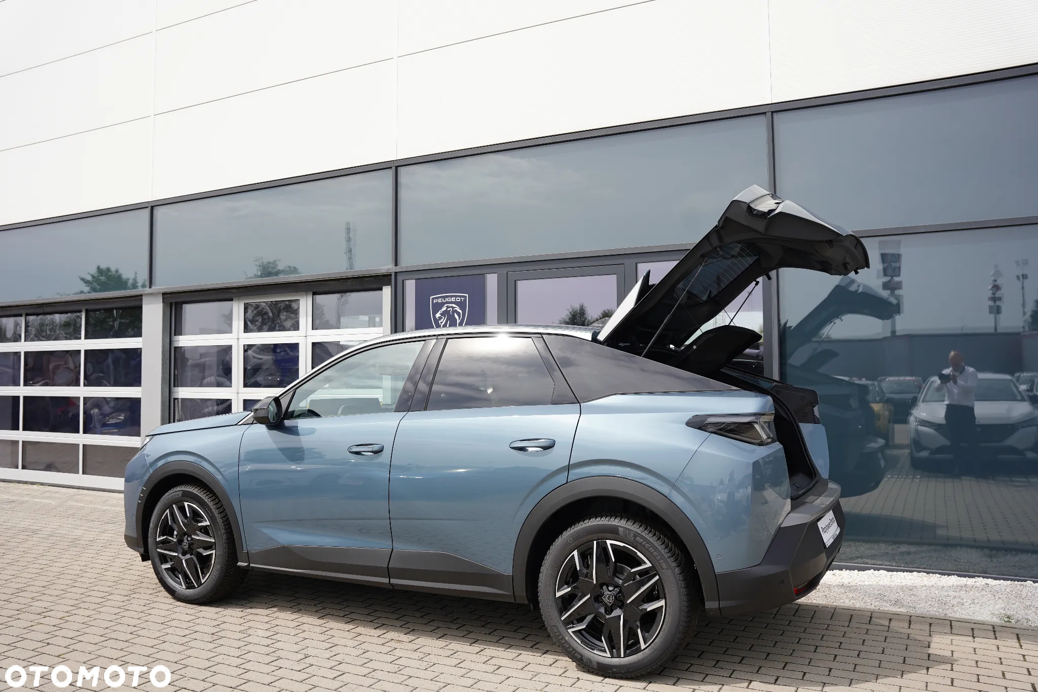 Peugeot 3008 1.2 PureTech mHEV Allure e-DCS6 - 5