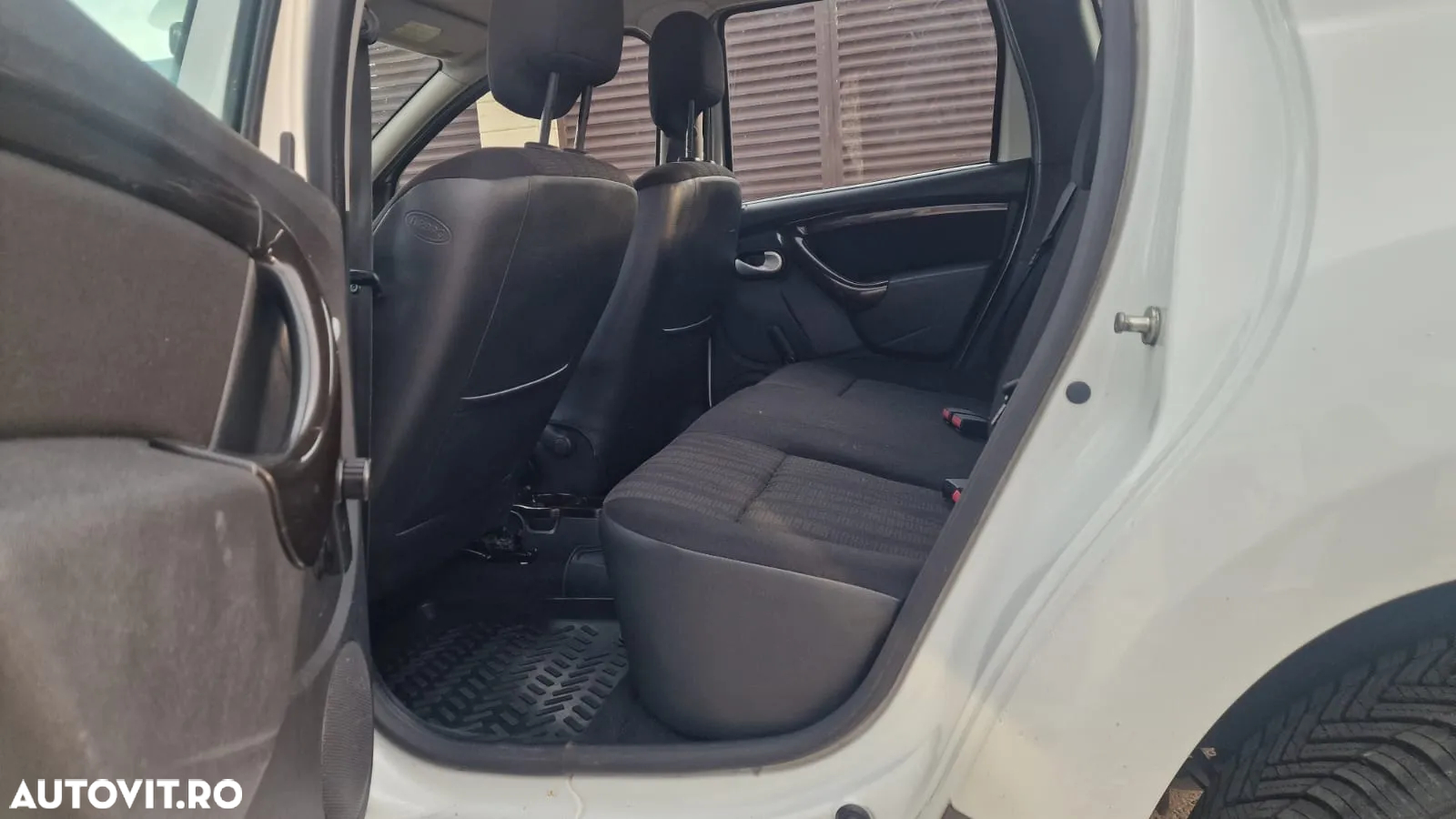 Dacia Duster 1.6 4x4 Ambiance - 10