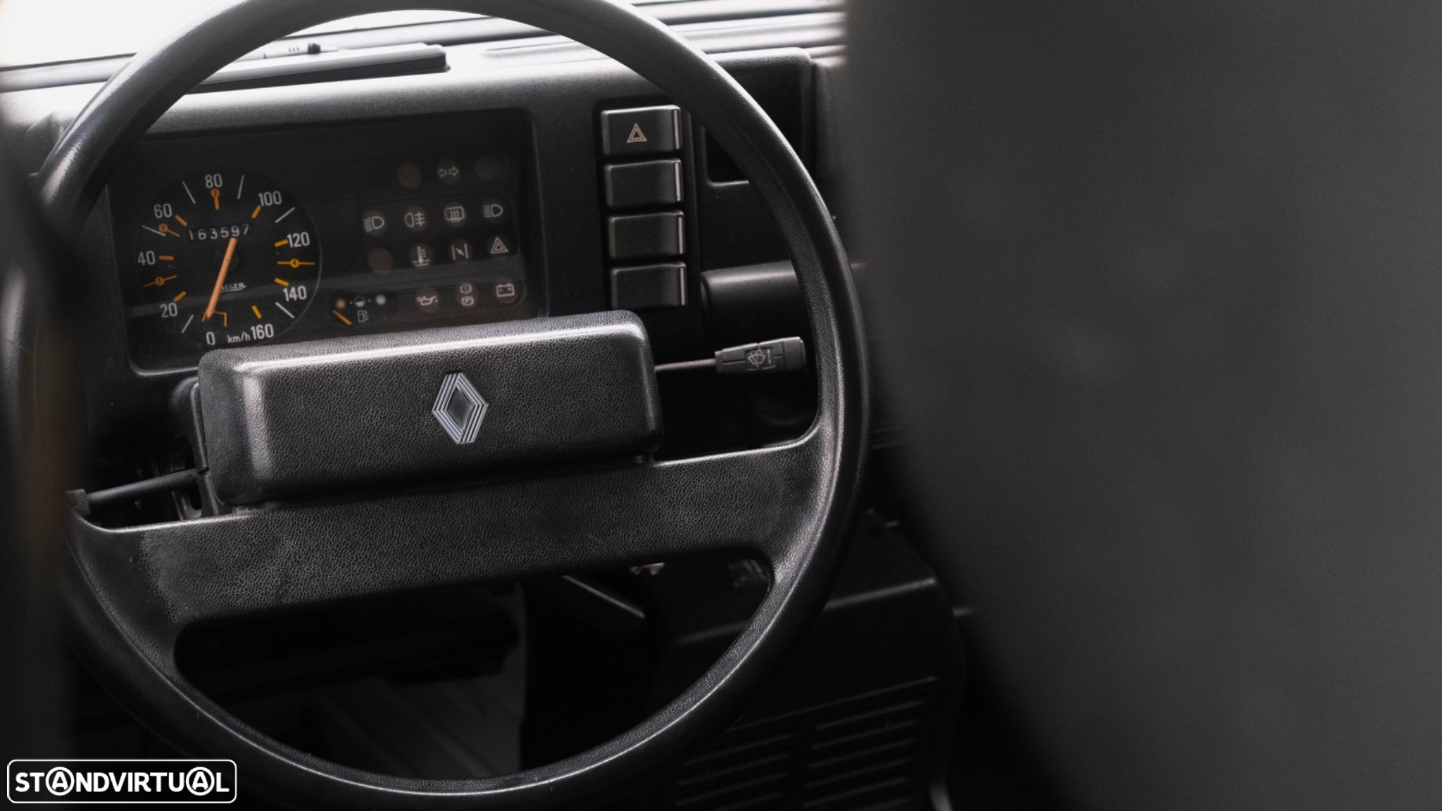 Renault 4 - 6