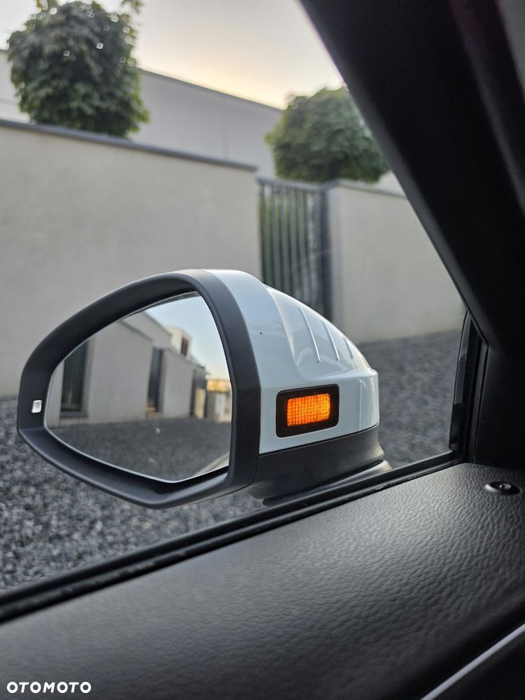 Audi A4 Avant 2.0 TDI ultra S tronic sport - 20