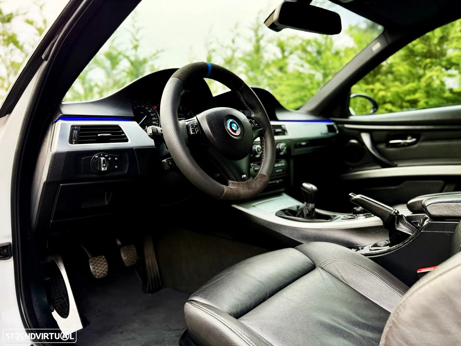 BMW 320 d Coupe Edição M - 12