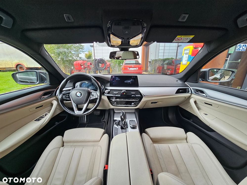BMW Seria 5 520d Luxury Line - 11