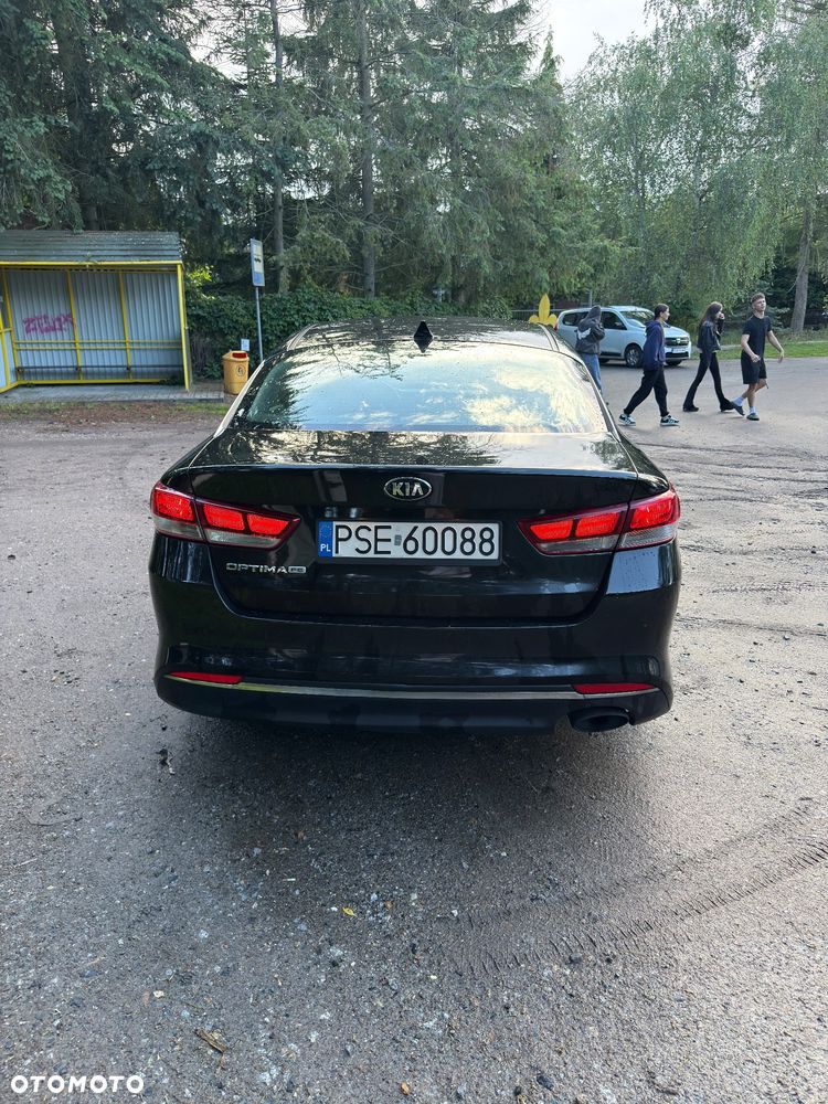 Kia Optima - 8