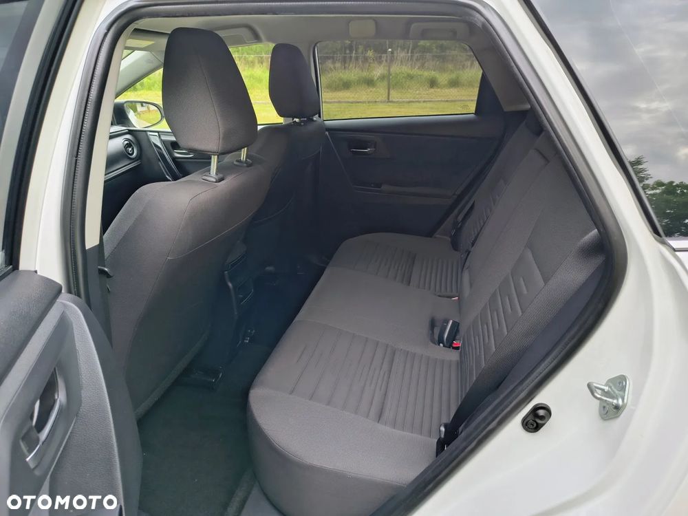 Toyota Auris 1.6 D-4D Dynamic - 15