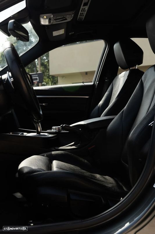 BMW 330 e Pack M Auto - 37