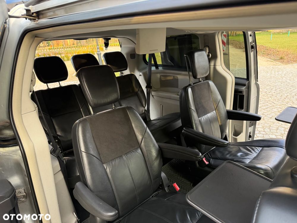 Chrysler Grand Voyager 2.8 CRD Limited - 21