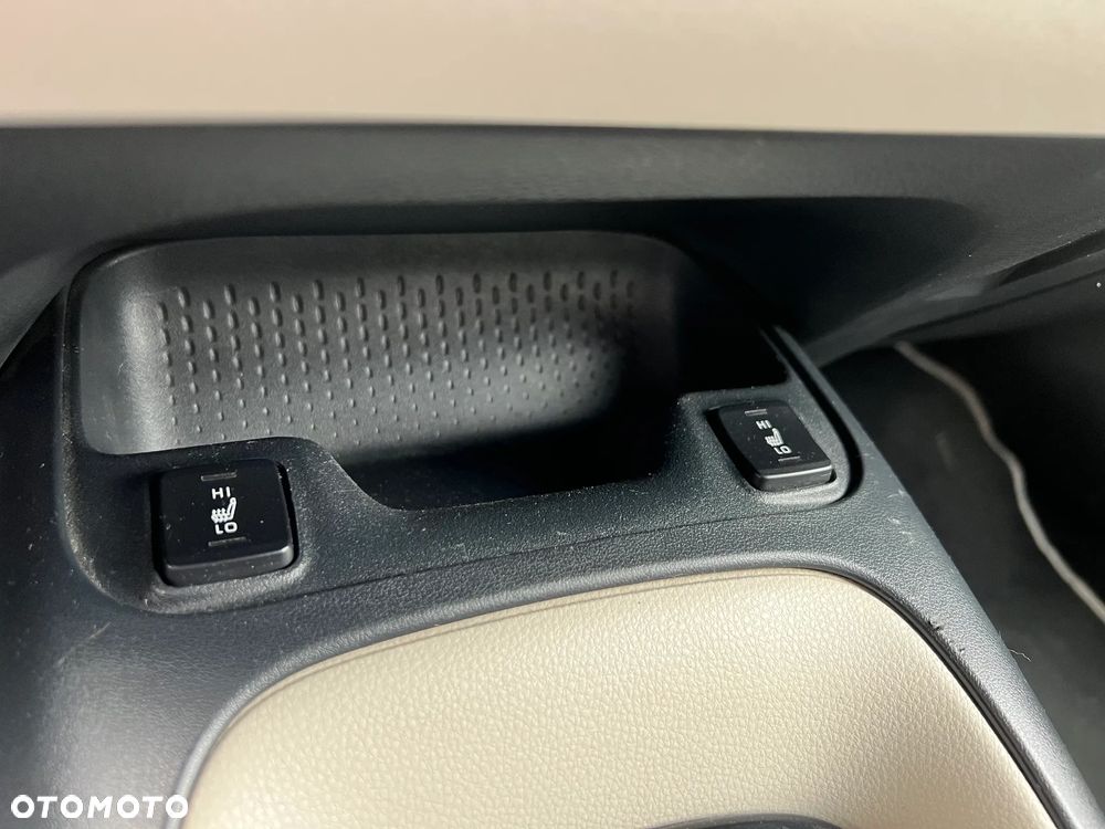 Toyota Corolla 1.8 Hybrid Comfort - 15