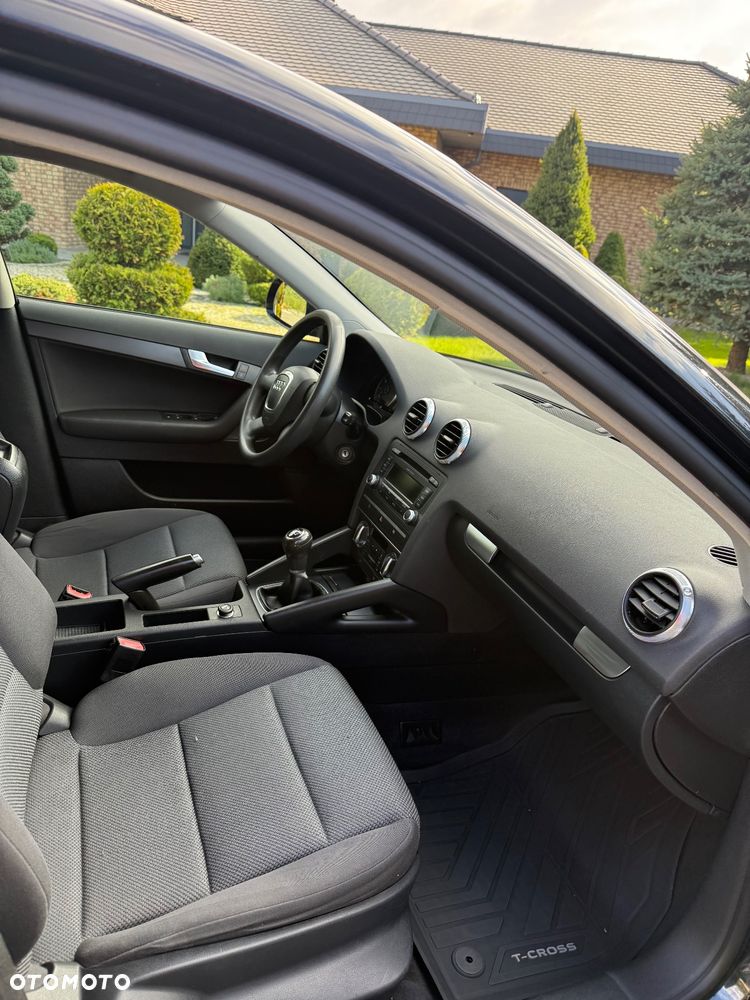 Audi A3 Sportback 1.6 Ambition - 14