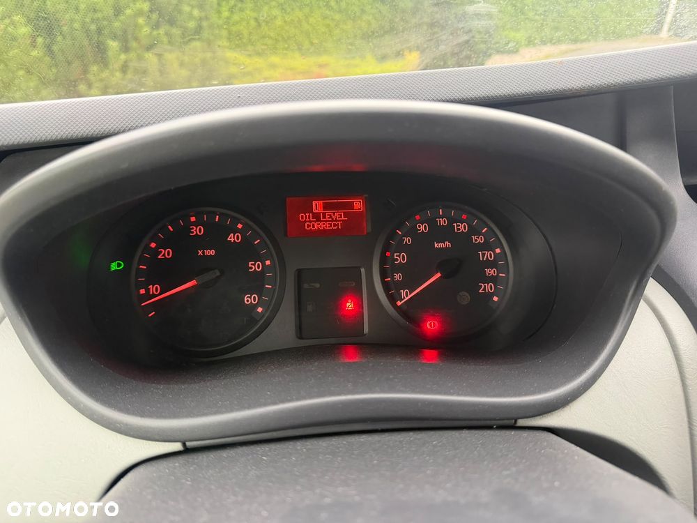 Renault Trafic - 28