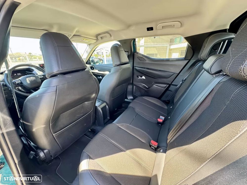 DS DS3 Crossback PureTech 100 MONTMARTRE - 24