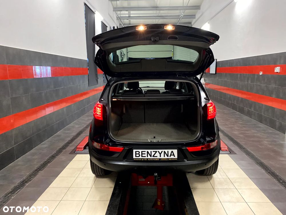 Kia Sportage 2.0 L - 14
