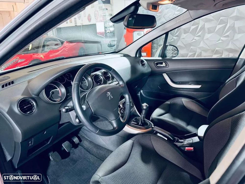 Peugeot 308 1.6 HDi Executive - 14