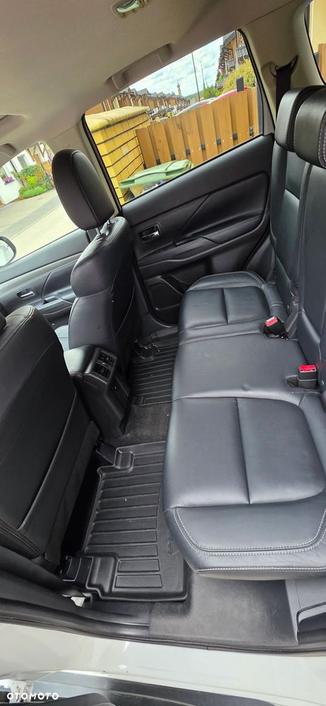 Mitsubishi Outlander 2.0 Instyle SDA 4WD CVT - 19