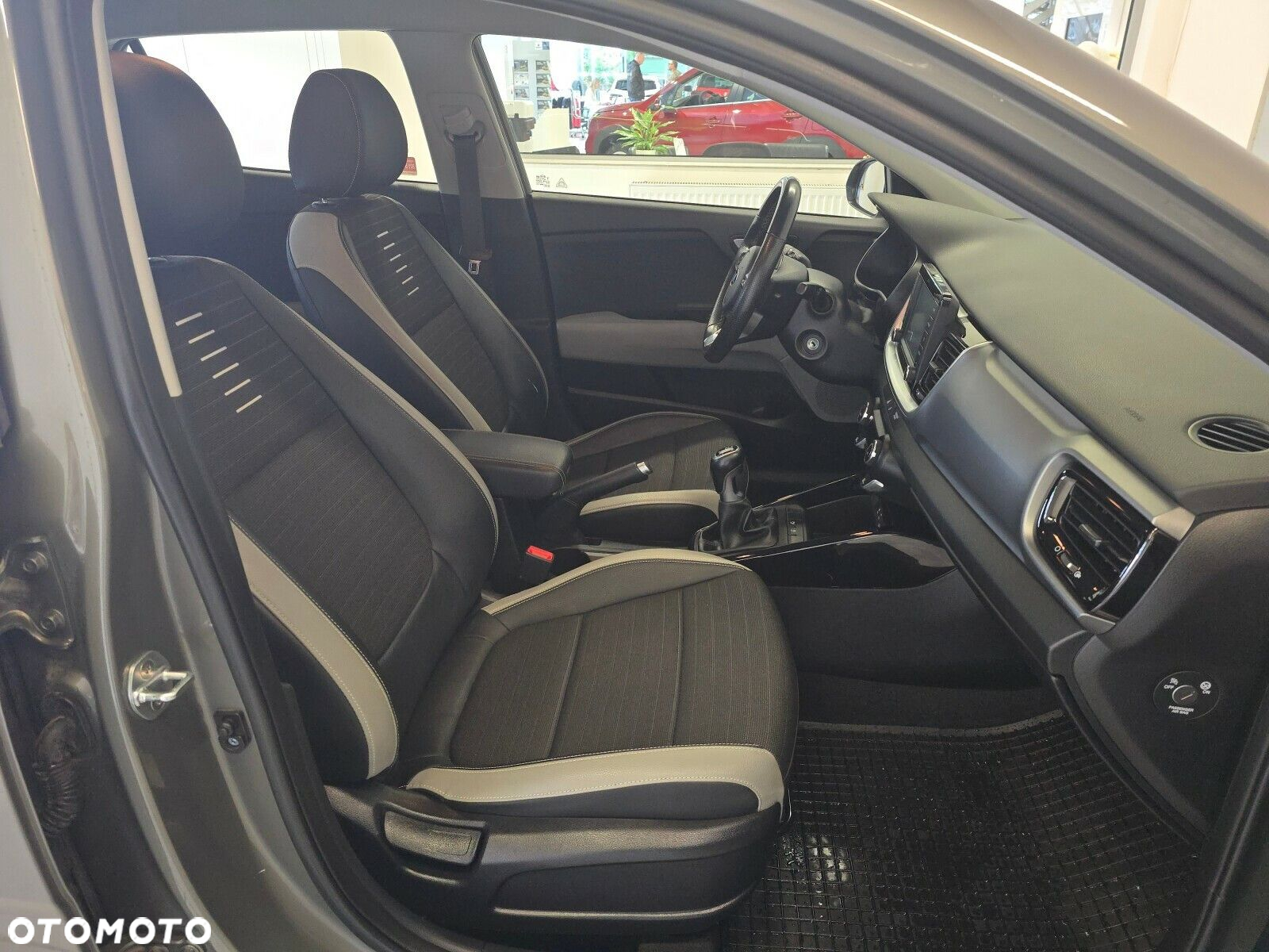 Kia Stonic - 13