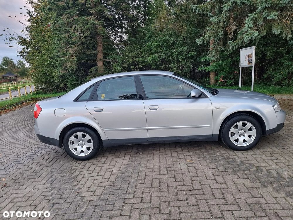 Audi A4 Limousine - 6