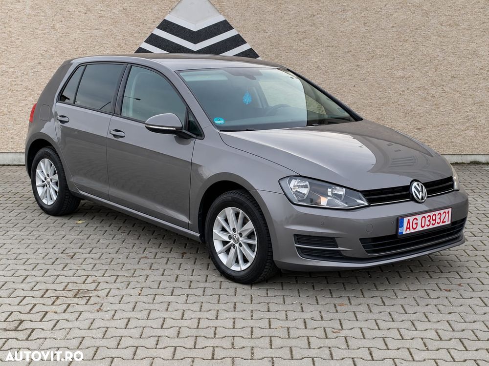Volkswagen Golf - 2