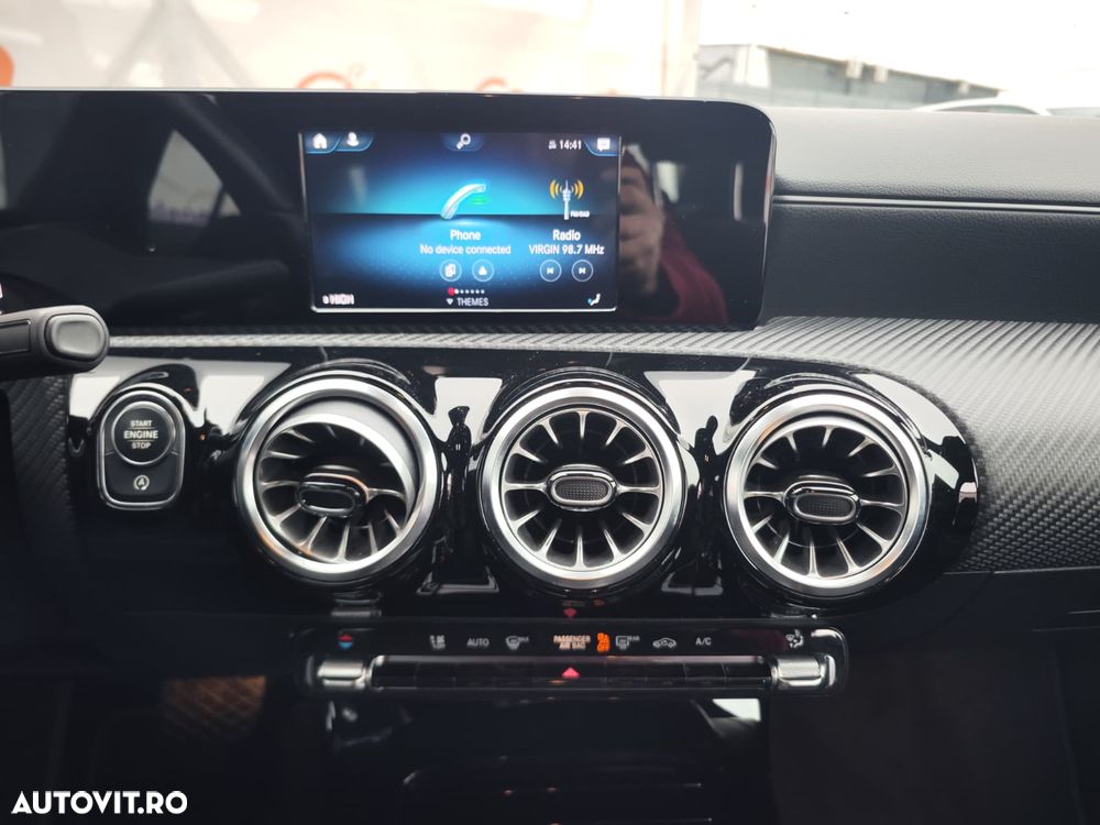 Mercedes-Benz CLA 200 7G-DCT - 19