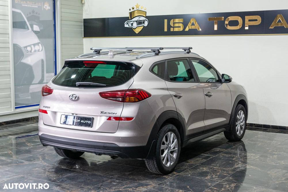 Hyundai Tucson 1.6 GDI 2WD 6MT Comfort - 32
