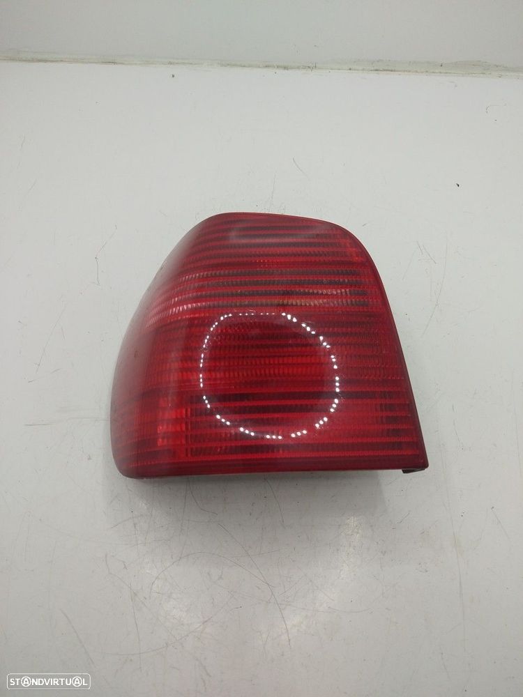 Farolim Stop Esq Volkswagen Polo (6N2) - 1