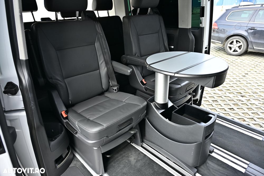 Volkswagen Multivan - 20