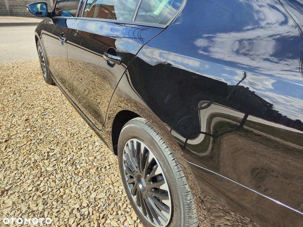 Volkswagen Jetta 2.0 TDI DPF BMT Trendline - 10