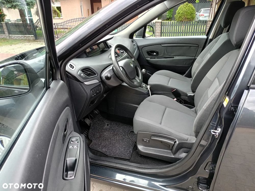 Renault Scenic - 8