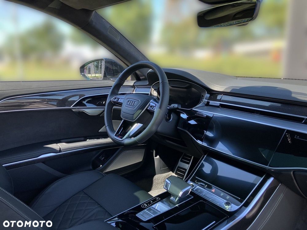 Audi A8 - 10