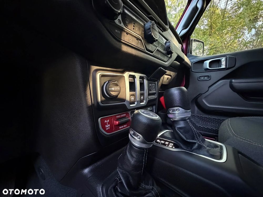 Jeep Wrangler - 26