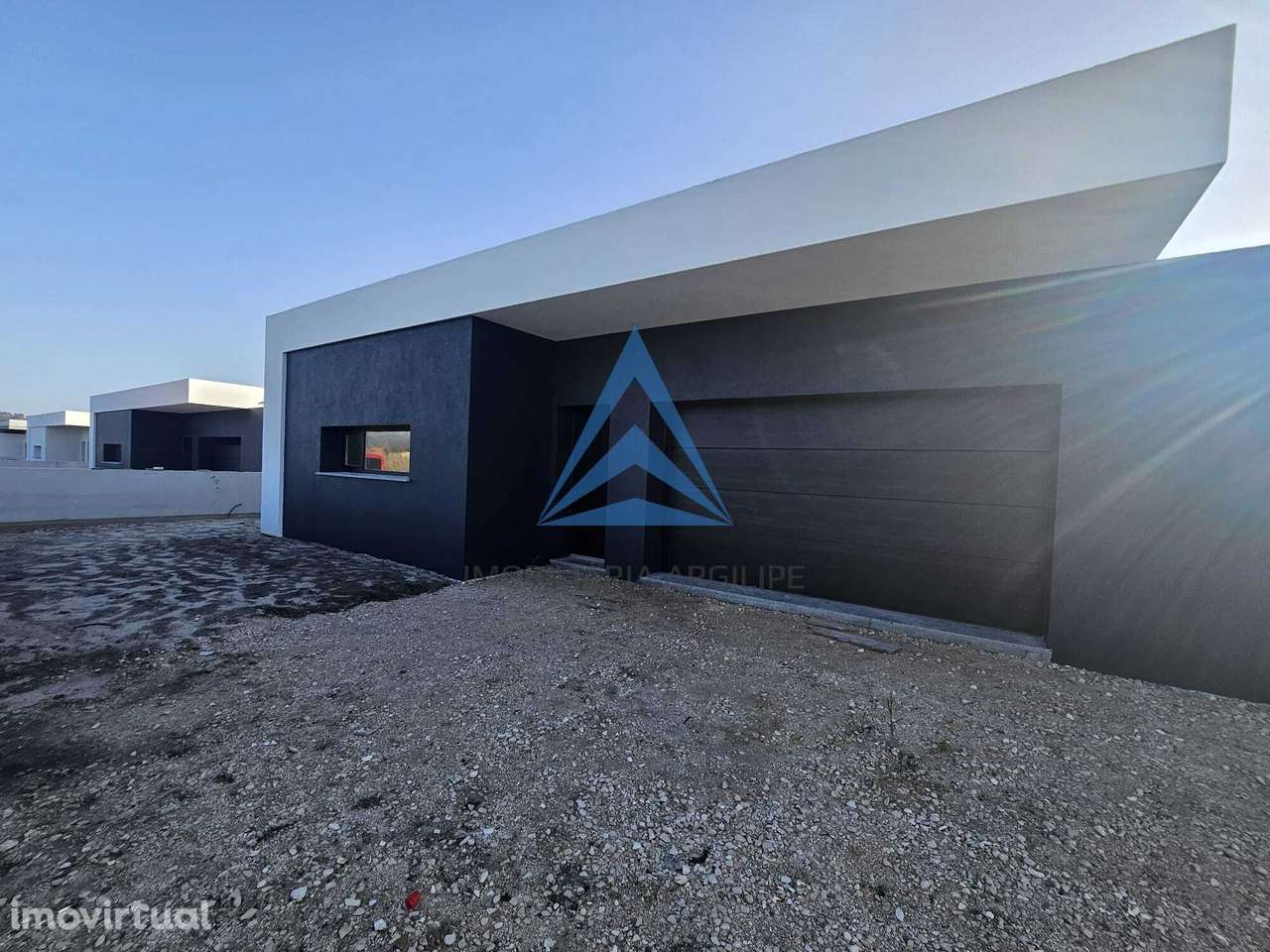 Moradia T4 Térrea - Piscina e Jardim - Grande imagem: 4/60