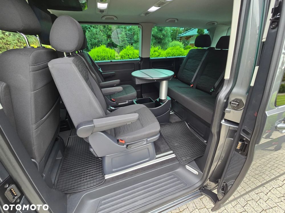 Volkswagen Multivan - 10