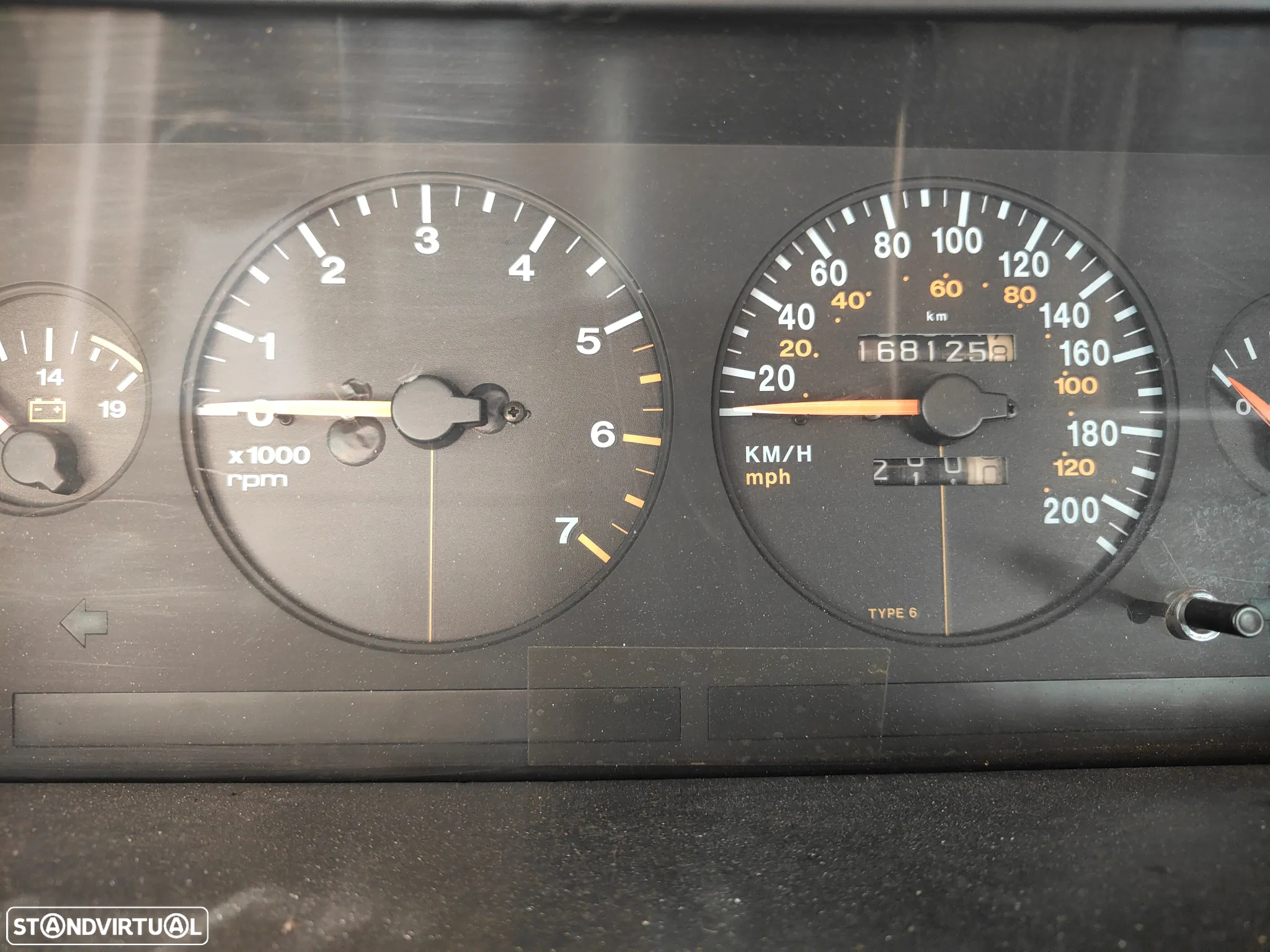 Jeep Grand Cherokee - 22