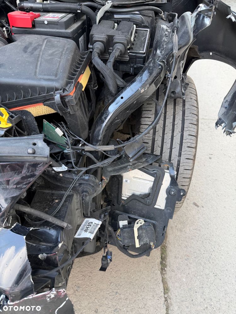 Ford Focus 1.0 EcoBoost Hybrid ACTIVE X - 28