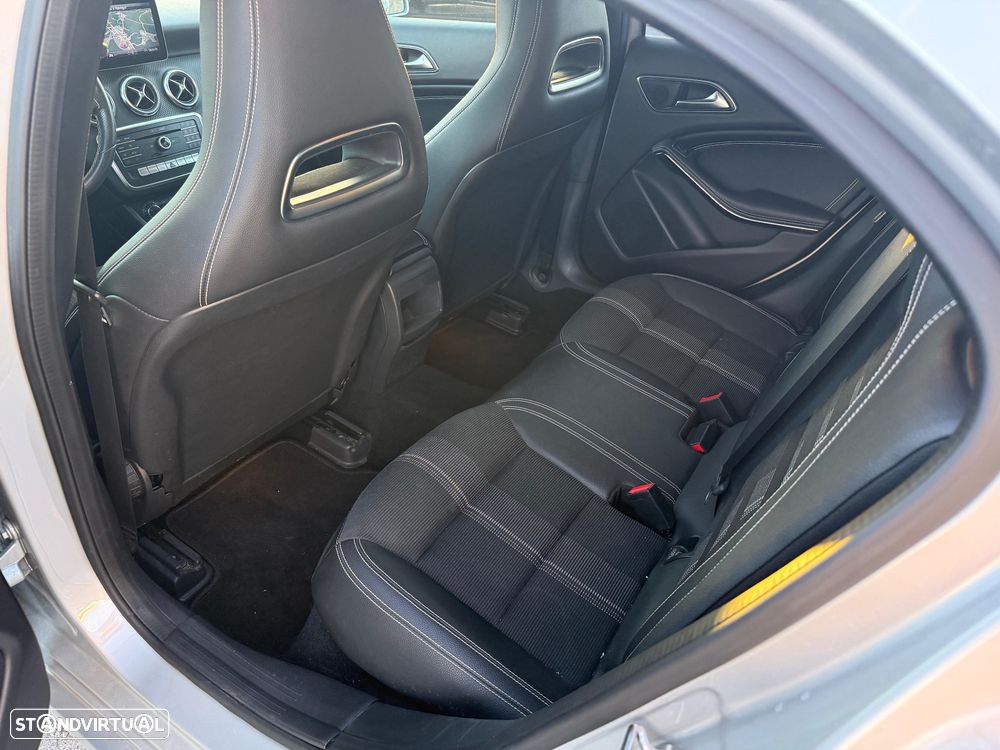 Mercedes-Benz A 180 d Urban - 12