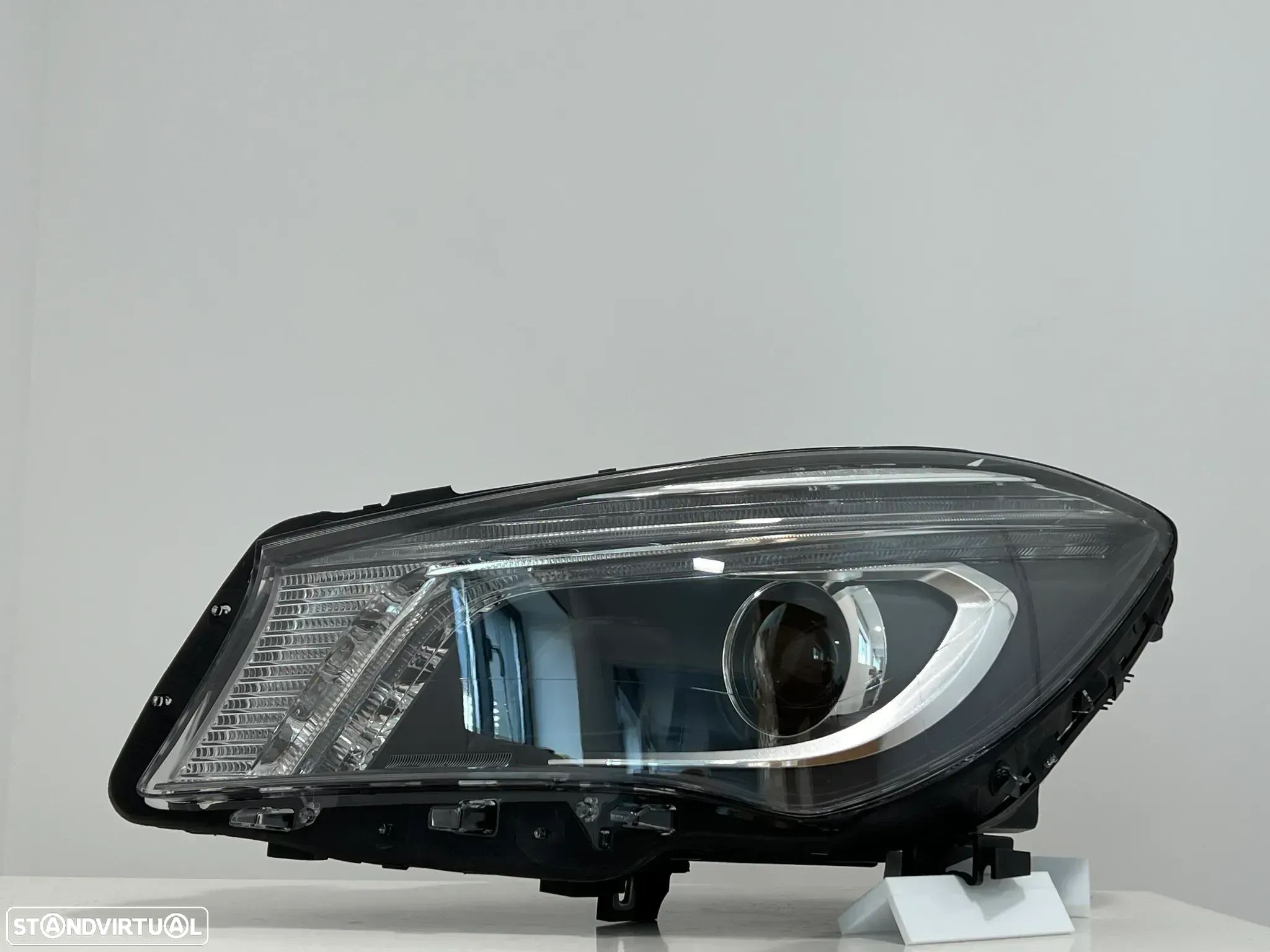 Farol Otica Original Mercedes CLA W117 Bi-Xenon lado Esquerdo - 1