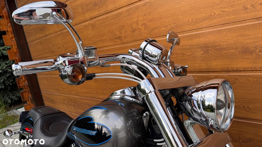 Harley-Davidson Dyna - 10