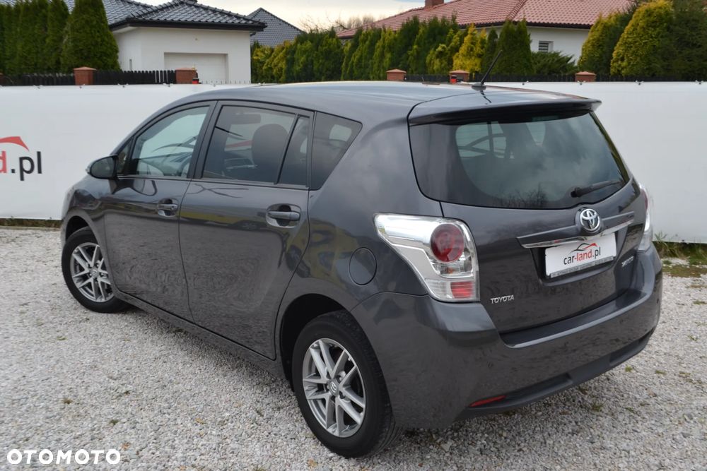 Toyota Verso 1.6 D-4D Prestige - 11
