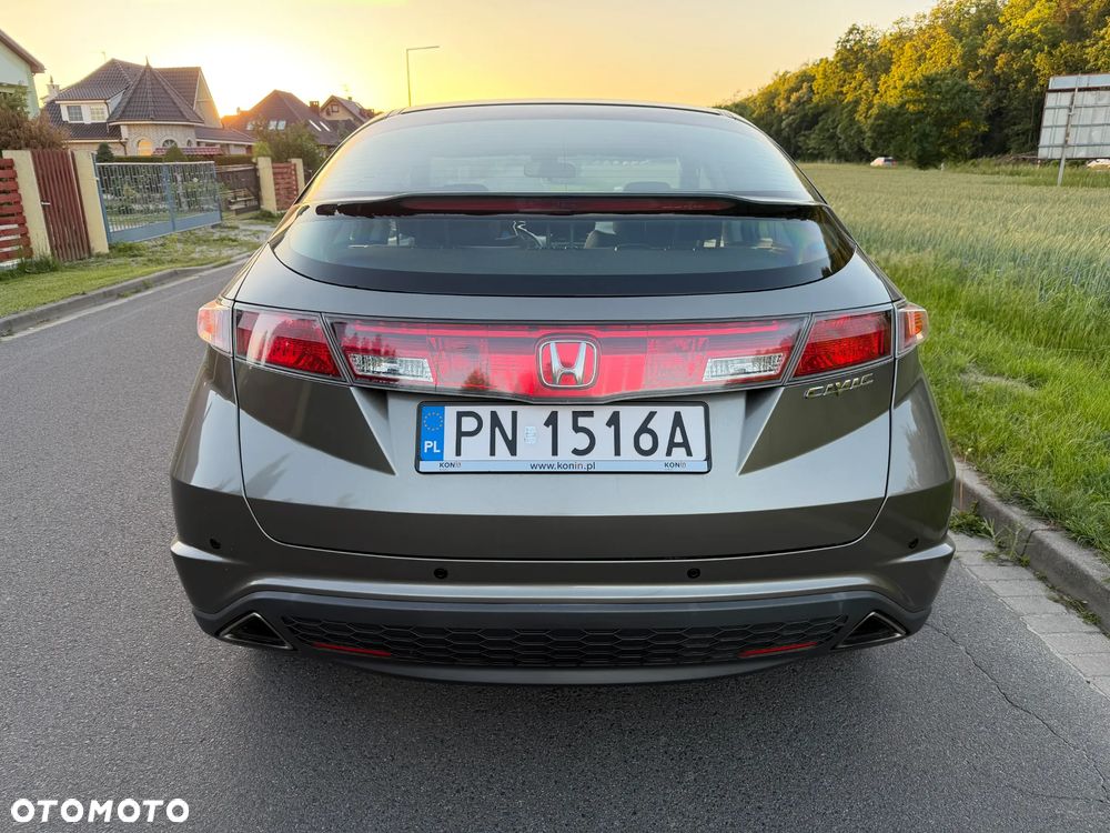 Honda Civic 1.8i-VTEC 50 Jahre Edition - 10