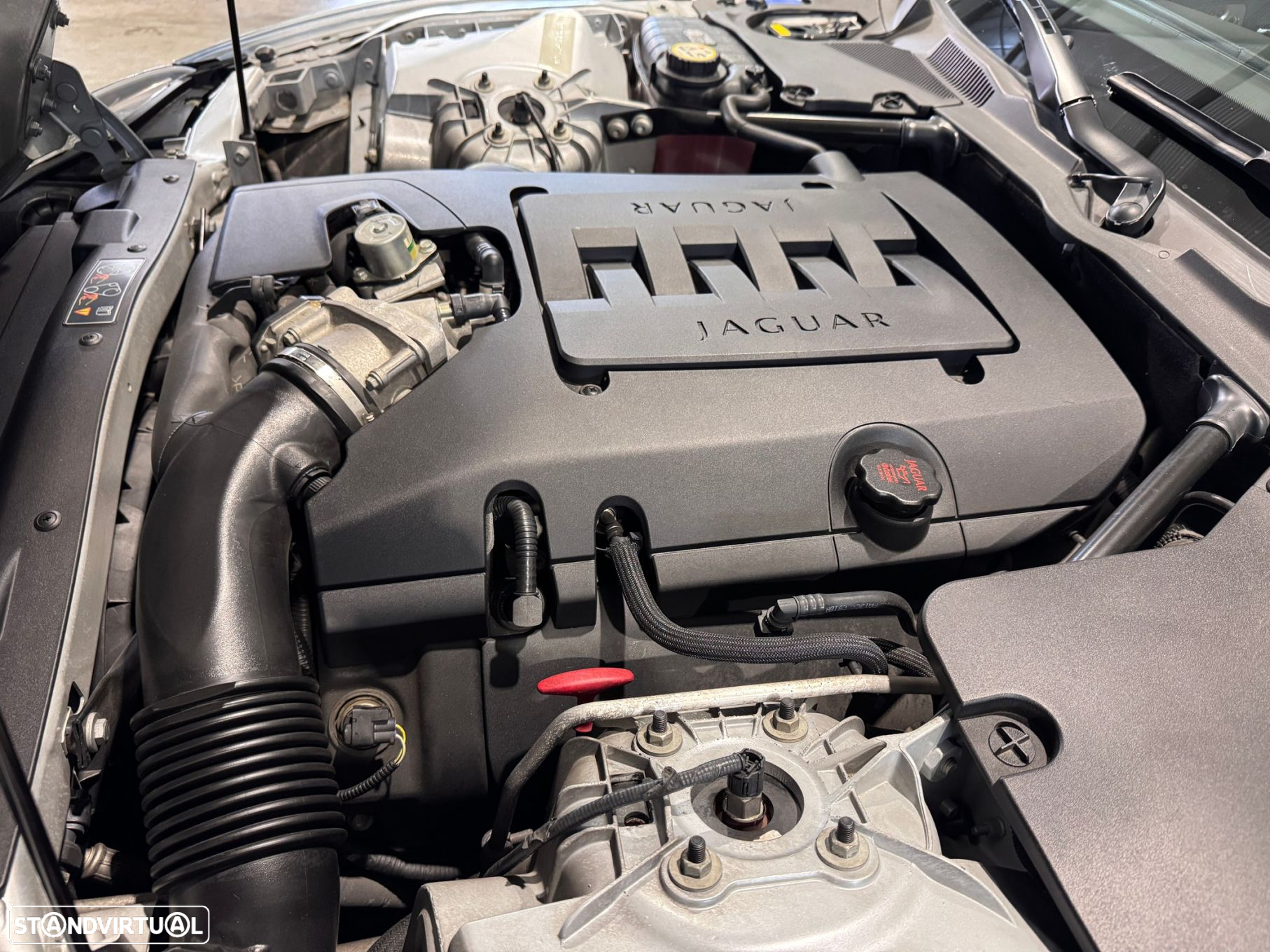 Jaguar XK 4.2 V8 Coupé - 38